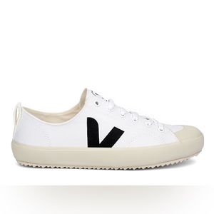 VEJA Nova Canvas Sneaker